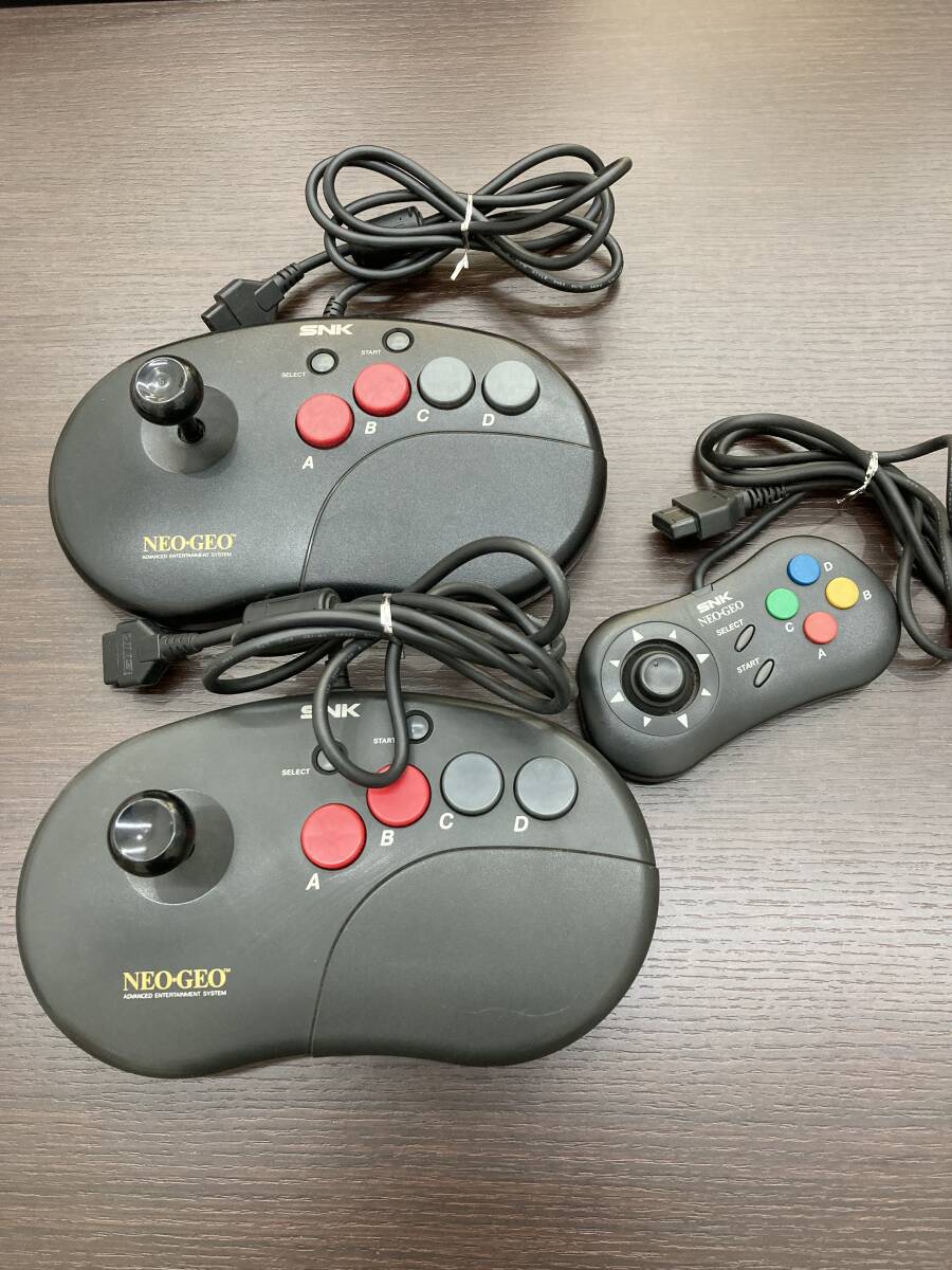 SNKオフィシャルライセンス！8BitDoから「NEOGEO Wireless