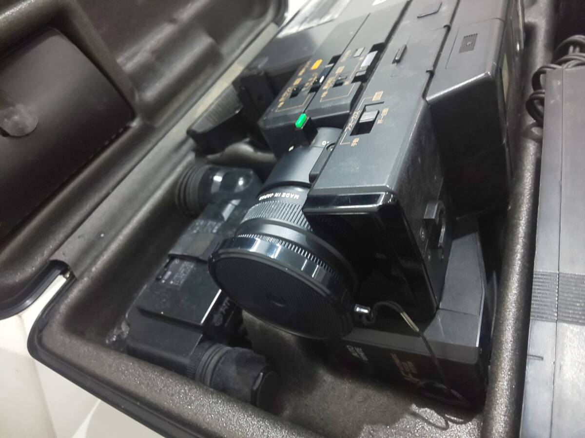 68462★中古 日立 HITACHI MASTACS MOVIE 550 カラービデオカメラ VM-550_画像4