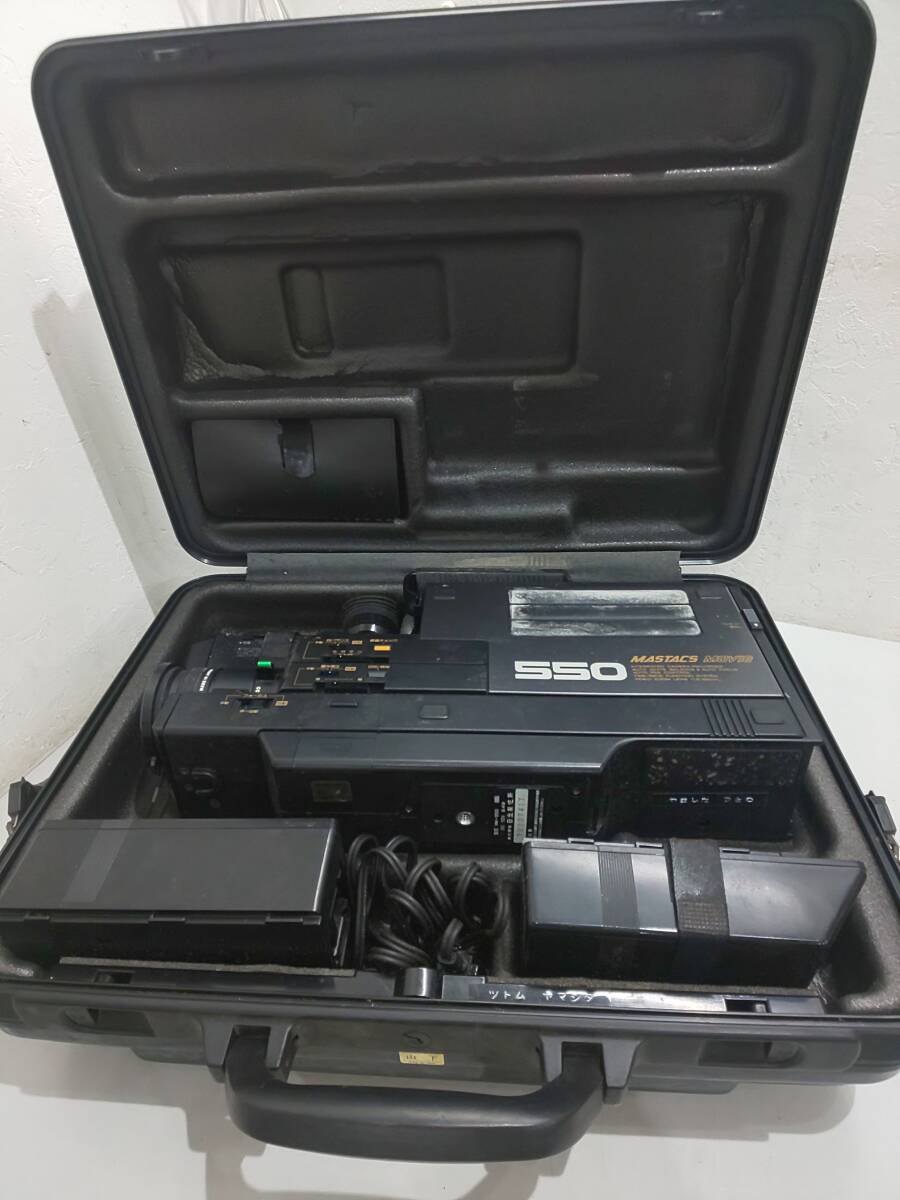 68462★中古 日立 HITACHI MASTACS MOVIE 550 カラービデオカメラ VM-550_画像1