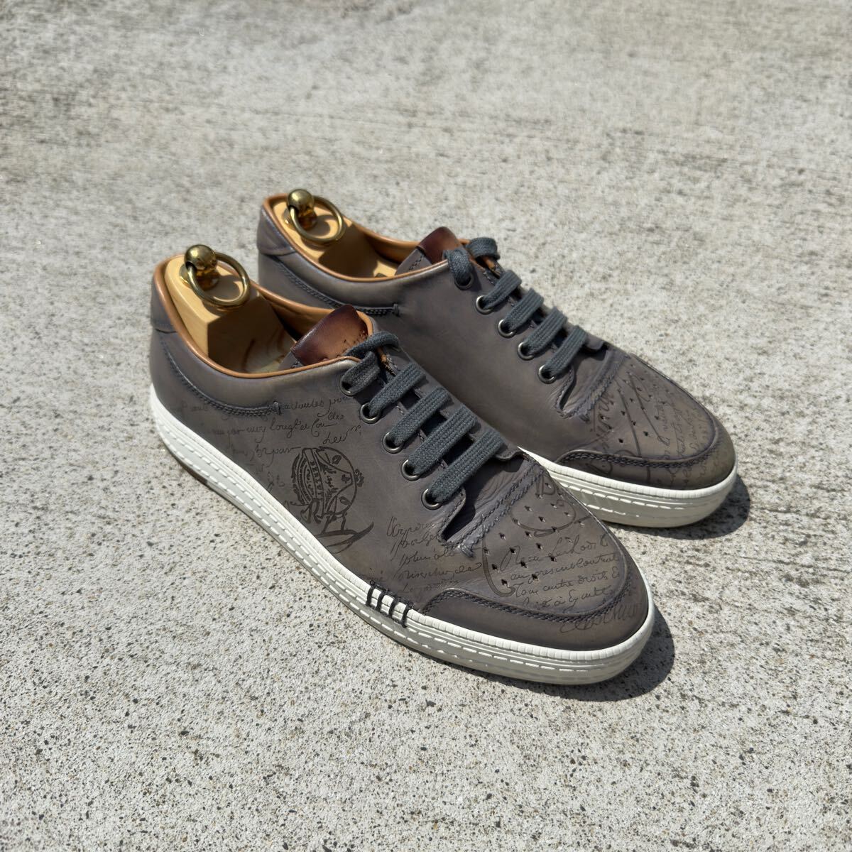  ограничение обычная цена 25.1 десять тысяч иен Berluti Play время kali graph .-sklito кожа спортивные туфли 6.5 серый pa чай n low cut стандартный товар 