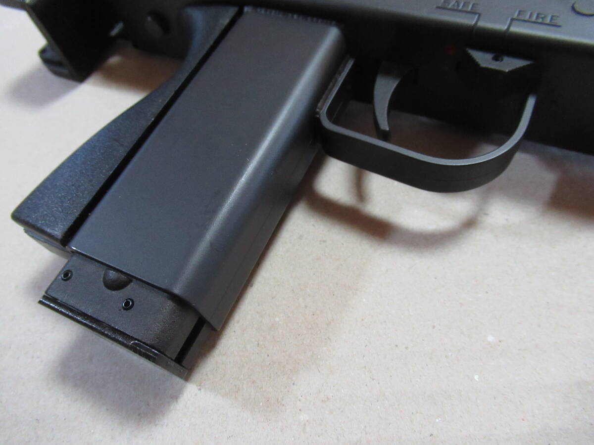 マルゼン ガスブローバックSMG NEW INGLAM M11 ニューイングラムM11 中古品 セミ?フル切替 元箱 取説付き ガス漏れなし 初速75～78m/s 