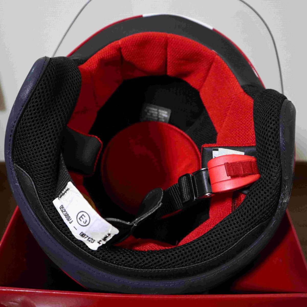 フェラーリ　ヘルメット新品