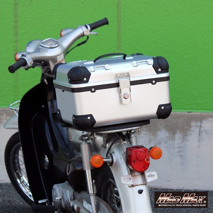 MADMAX バイク用品 オートバイ用 リアボックス E568 トップケース アクロス 28L シルバー/パニアケース ツーリング キャンプ【送料800円】