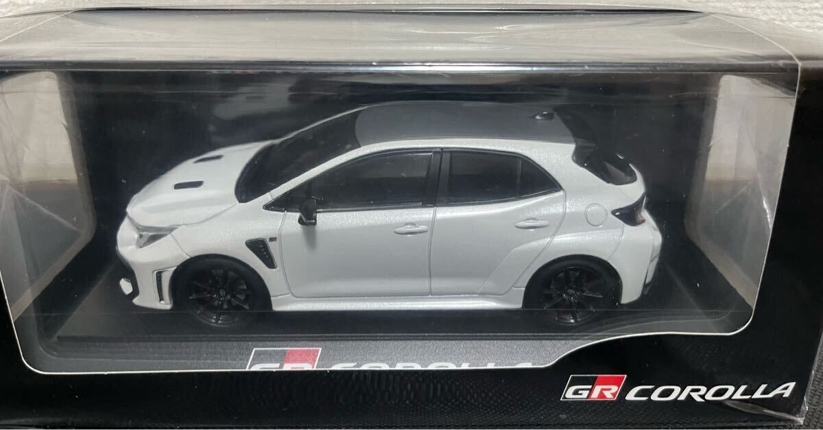 海外輸入 インボイス トヨタ 新型GRカローラ ミニカー 1/30スケール プラチナホワイト ミニカー