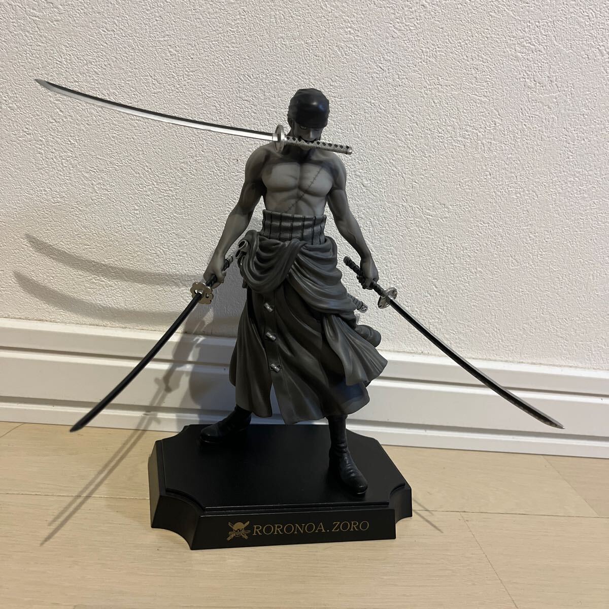 ONE PIECE ゾロ　剣士編　ラストワン　フィギュア　箱無(wú)し！現(xiàn)狀にて。一番くじ