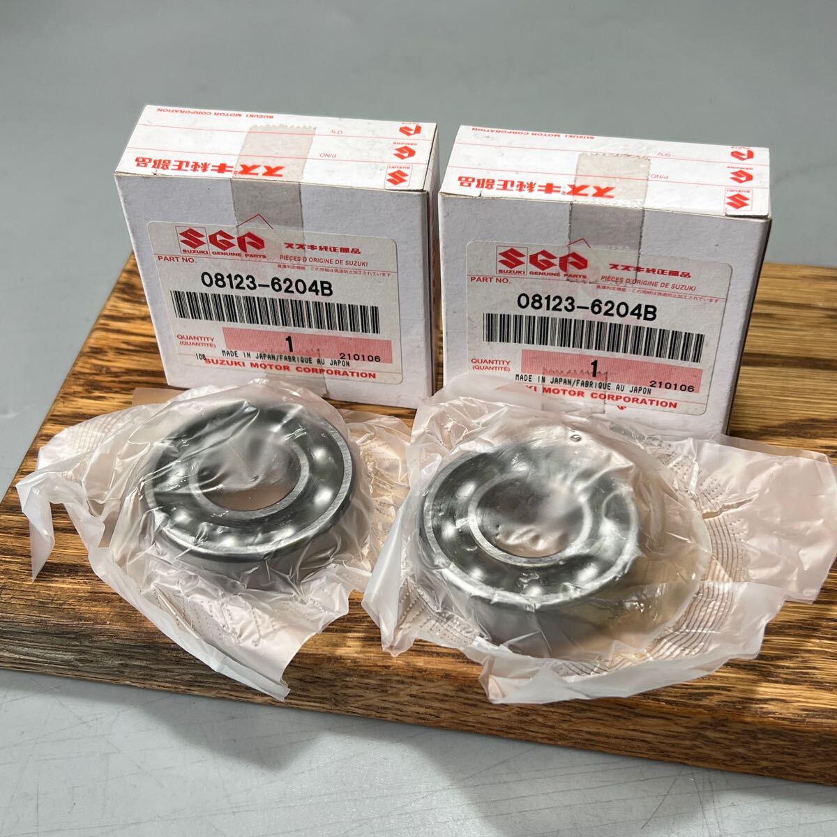 ★新品未使用 バンディット1200S Vストローム650XT DR650SE SV650X 純正 フロントホイールベアリング 2個(gè)セット 08123-6204B