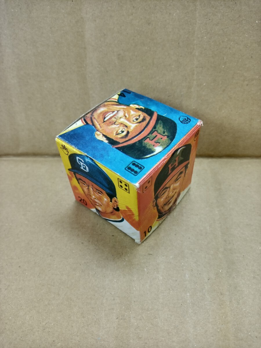【送料無(wú)料 即決】（良好）サイコロ 野球バッジ ガム 1970年代 箱 空き箱 パッケージ 當(dāng)時(shí)物 出品1 /昭和レトロ お菓子 駄菓子屋 プロ野球