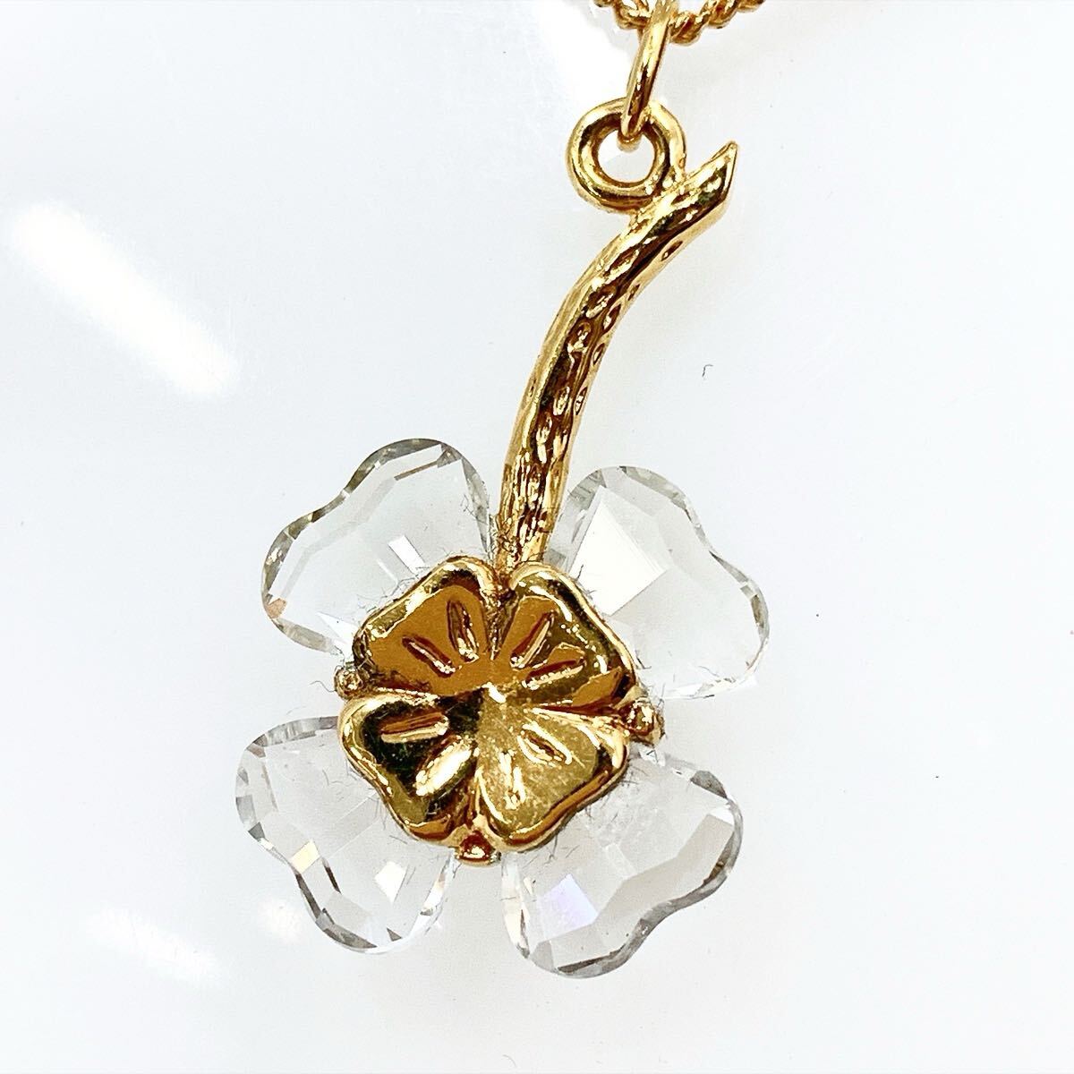 正規(guī)品　美品　SWAROVSKI スワロフスキー クローバー 四葉 ネックレス 長さ約53cm トップ:縦32mm 橫19mm 約7g アクセサリー R尼0521