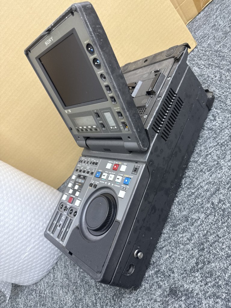 【183292】SONY ソニー DVCAMレコーダー DSR-70A ポータブルレコーダー ジャンク 現(xiàn)狀品 部品取りなどに