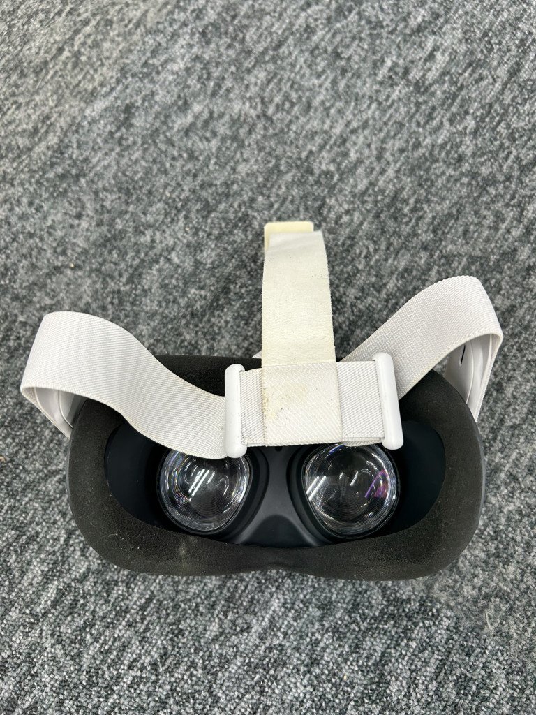 KW170634 OCULUS Quest2 VR корпус принадлежности нет 