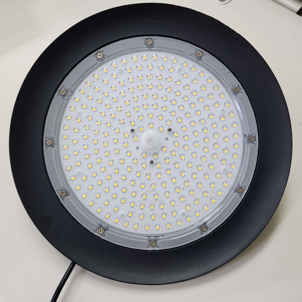 200W 高天井照明　水銀燈風LED投光器 6000k UFO型　倉庫 工場 水銀燈2000Ｗ相當 ＳＭＤチップ採用　作業(yè)燈 ガレージ　ハイベルライト