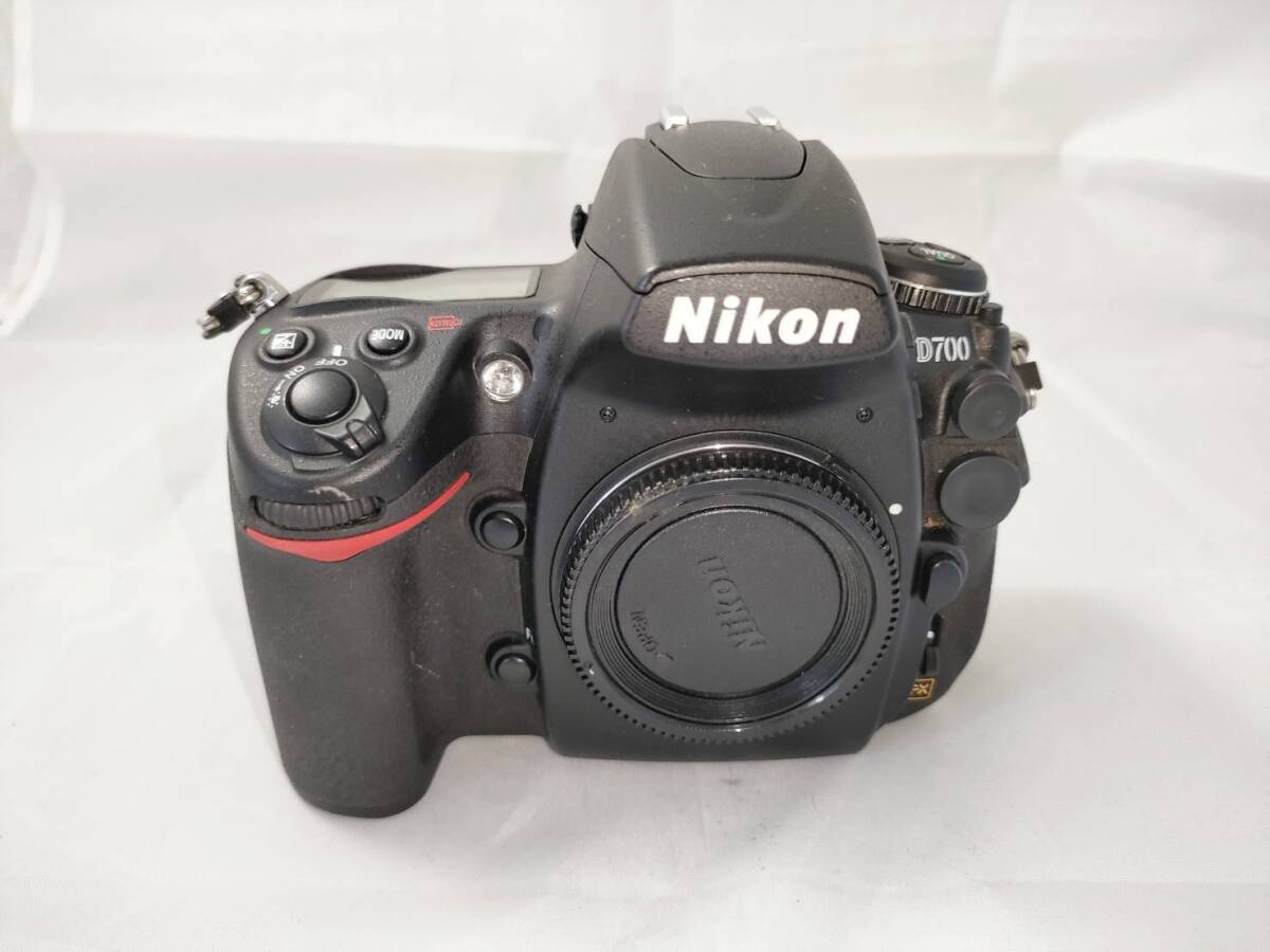 Nikon D700 ニコン デジタル一眼レフカメラ ボディ　バッテリー　チャージャー付き