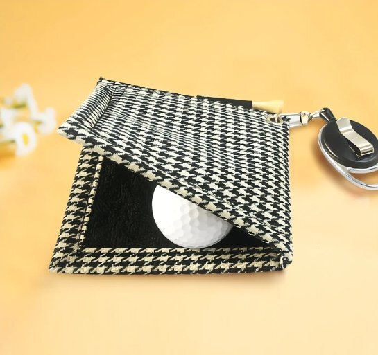 新品☆ゴルフボールクリーナー 黒千鳥☆伸びるストラップ付?