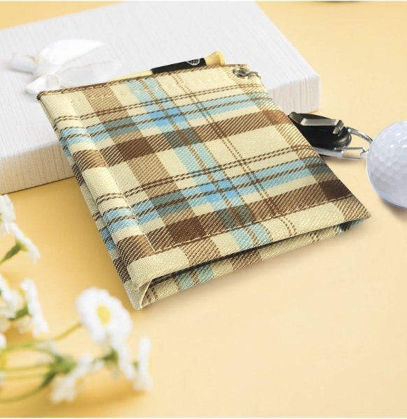 新品☆ゴルフボールクリーナー　タータンチェッククリーム系☆伸びるストラップ付?