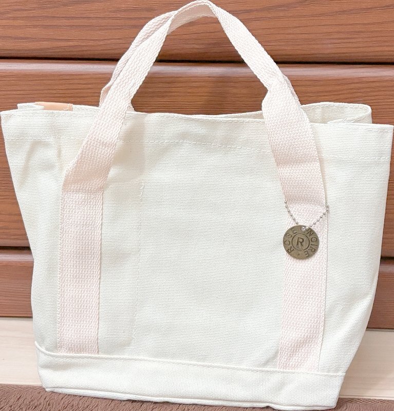 新品☆小型帆布バック　ラウンドバック?小物?手荷物入れに　オフホワイト☆