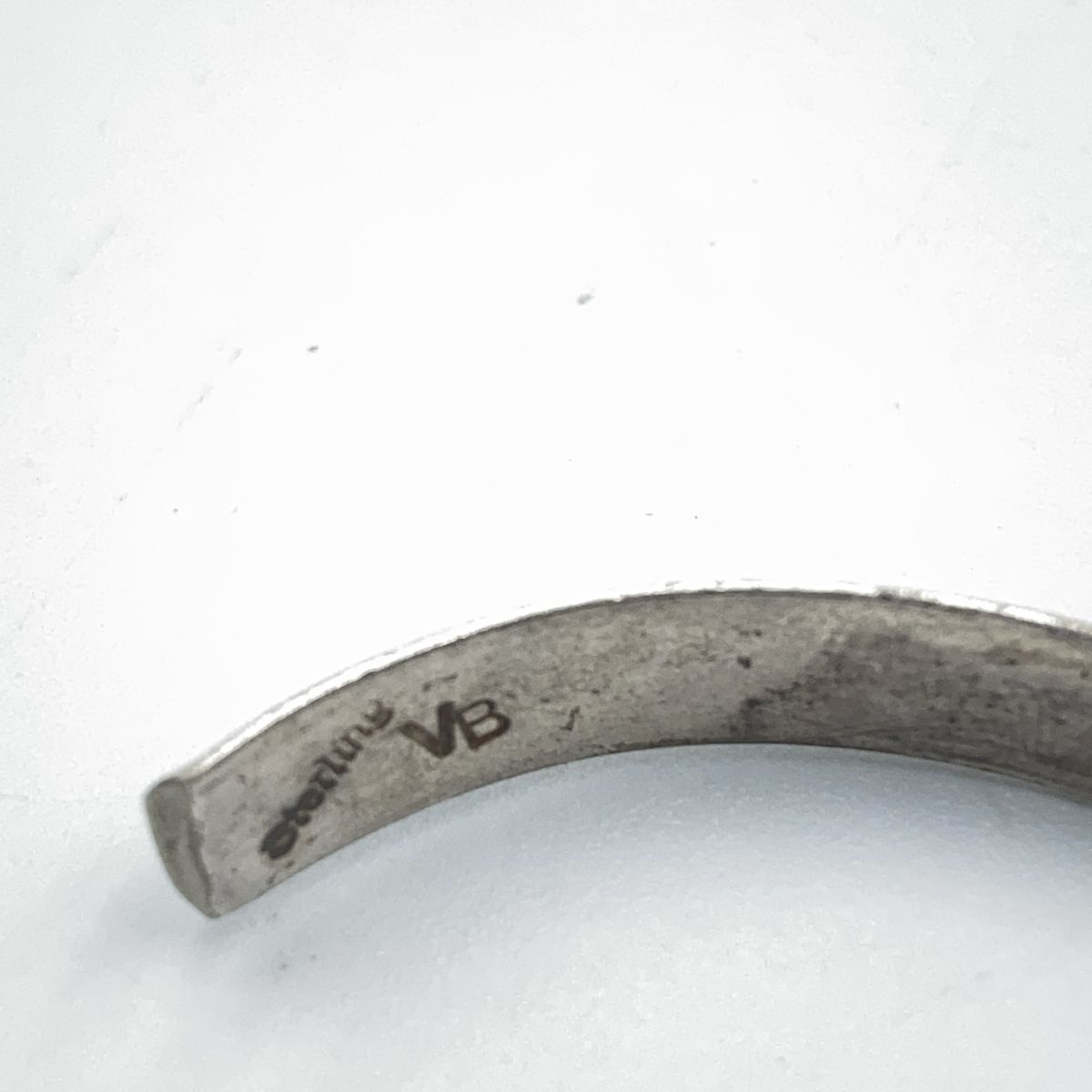 インディアンジュエリー VB 刻印 VERNON BEGAY ヴァーノンビゲイ　ナバホ族　STERLING バングル　ターコイズ　シルバーアクセサリー