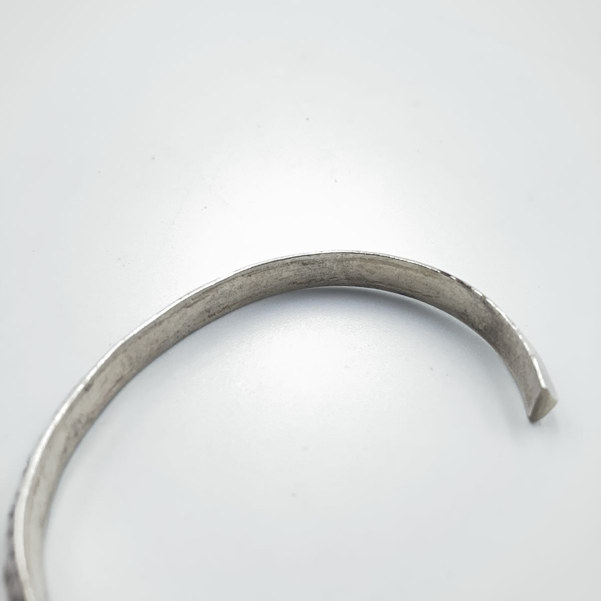 インディアンジュエリー VB 刻印 VERNON BEGAY ヴァーノンビゲイ　ナバホ族　STERLING バングル　ターコイズ　シルバーアクセサリー
