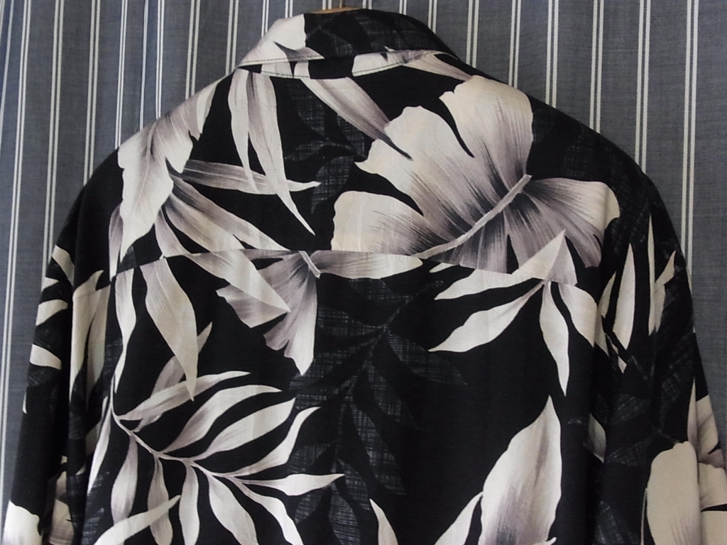 ★Made in Hawaii U.S.A ハワイ製 TORI RICHARD トリ リチャード アロハシャツ サイズM /USED *少々シミ有り_画像4