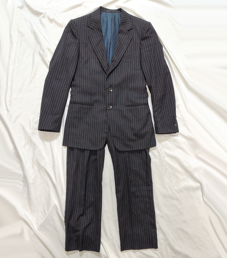 GUCCI　スーツ　シングル　上下セット　黒?ストライプ 　Mサイズ　44Rサイズ　グッチ