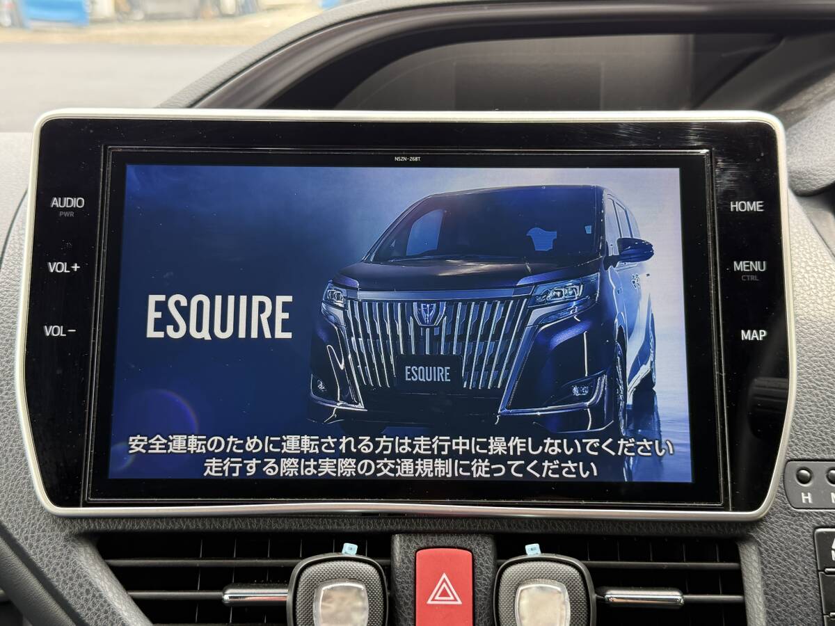 2022 год Esquire ZWR80G оригинальная опция NSZN-Z68T Memory Navi 10 дюймовый 08605-28B30 ( Voxy / Esquire /80 серия бесплатная доставка 