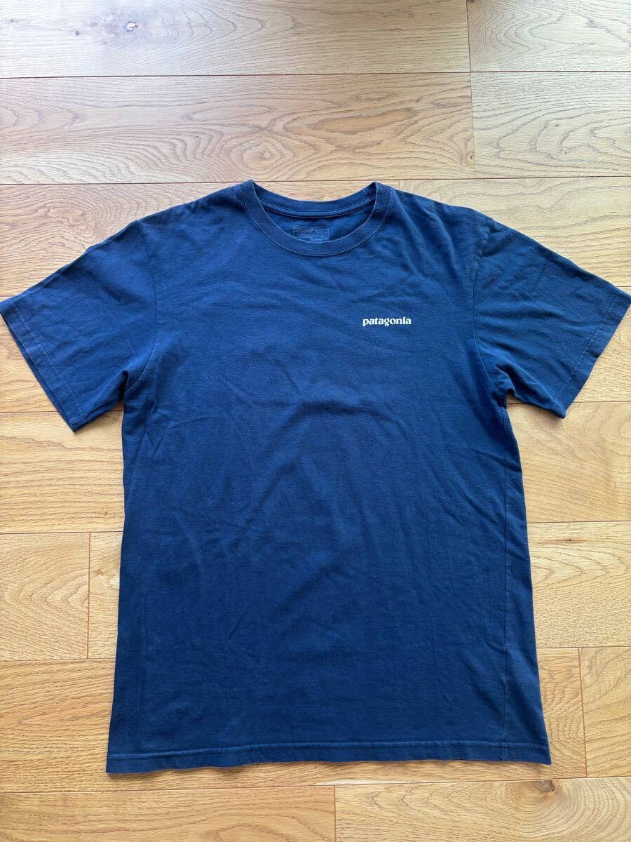 patagonia パタゴニア Tシャツ 半袖 古著 ネイビー S　プリントTシャツ