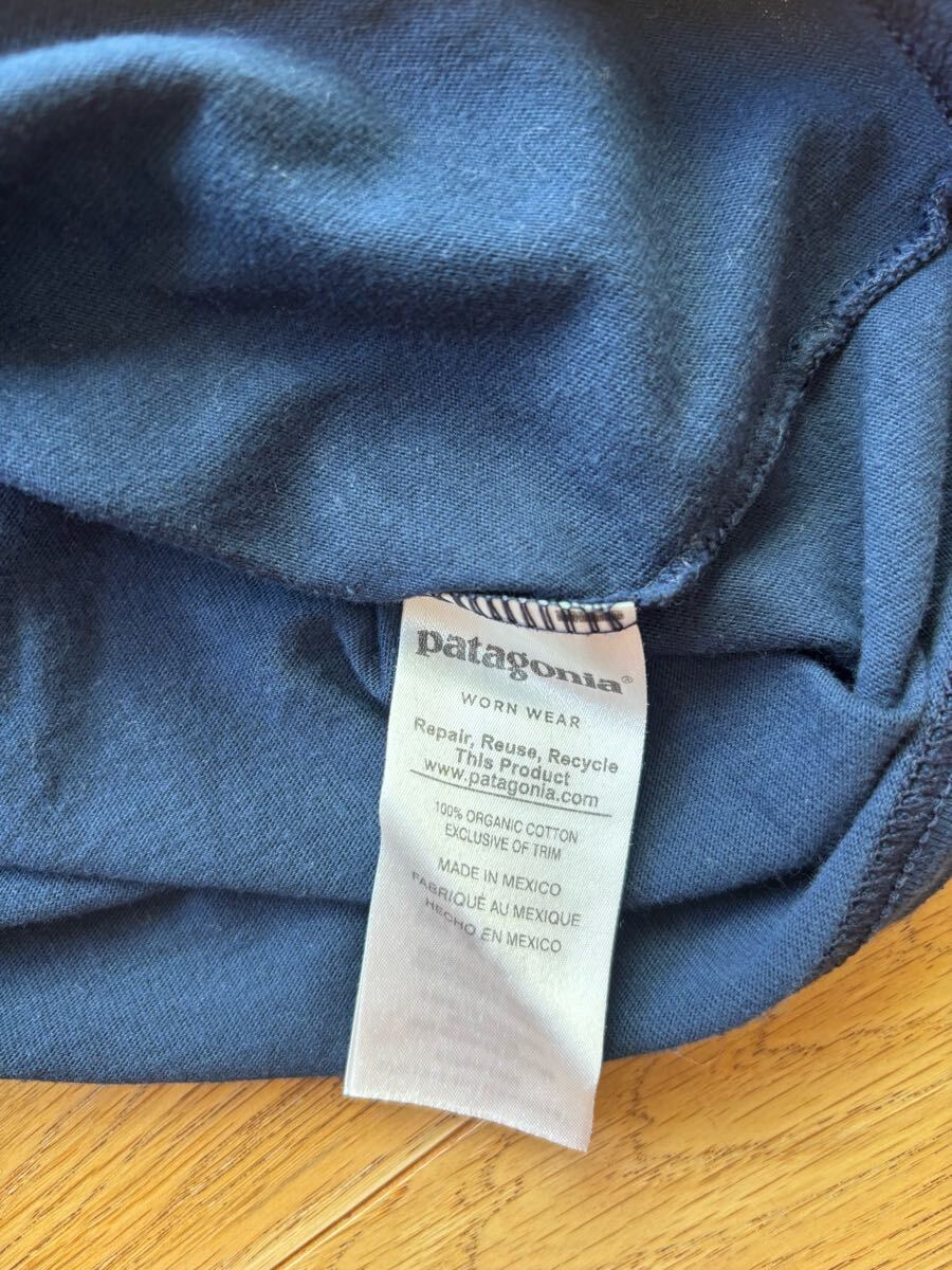 patagonia パタゴニア Tシャツ 半袖 古著 ネイビー S　プリントTシャツ