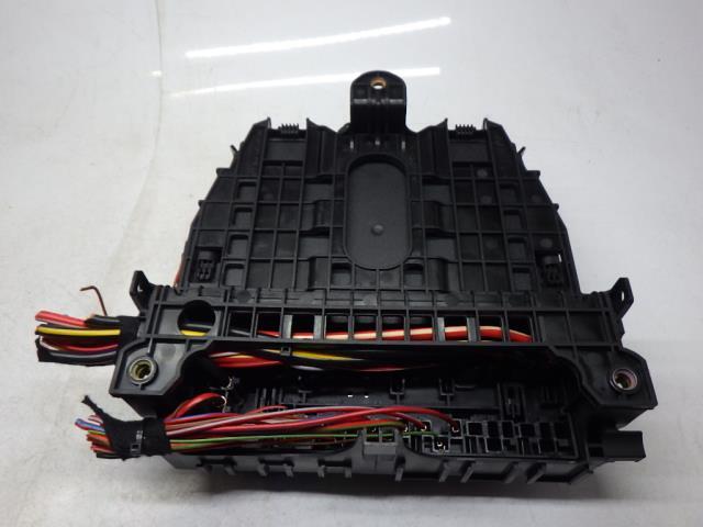 ベンツ Bクラス CBA-245232 ヒューズボックス 230571