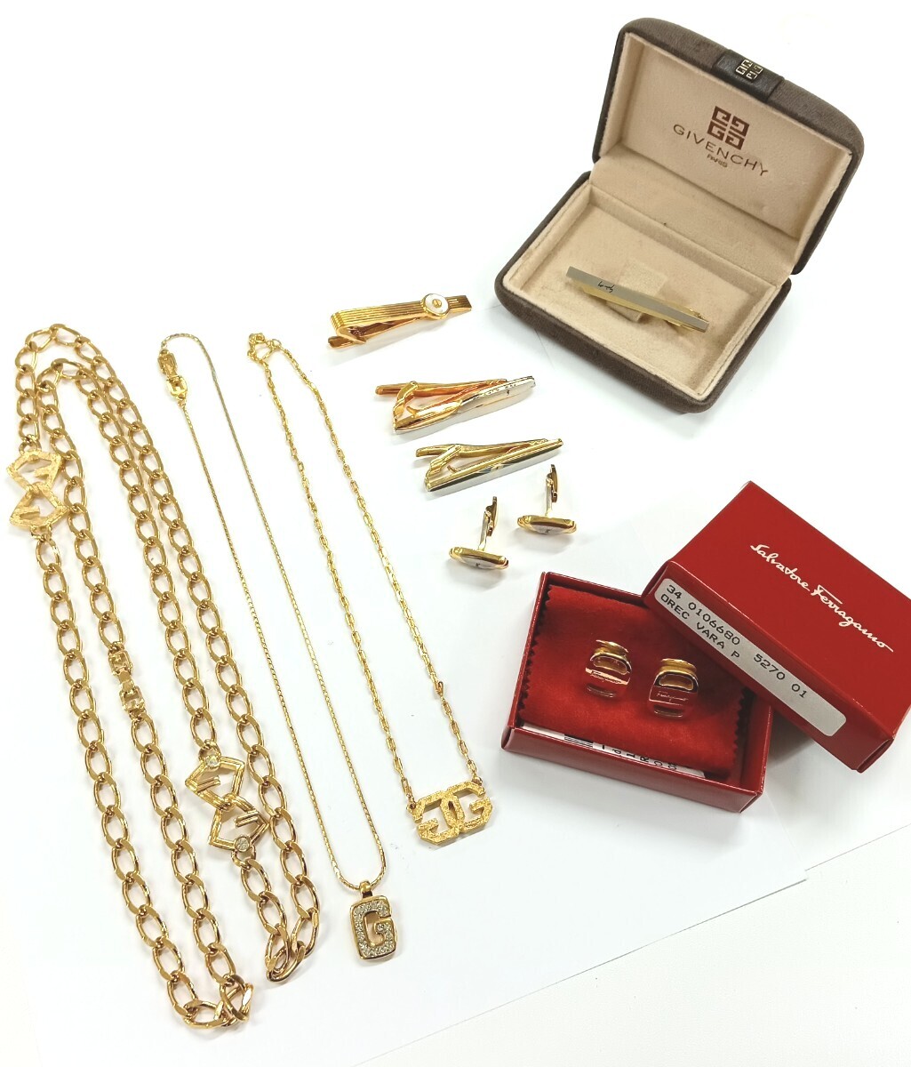 1円スタート ブランドアクセサリー おまとめ 9點 GIVENCHY Ferragamo YSL dunhill イヤリング カフス ネックレス タイピン 中古【K000762】