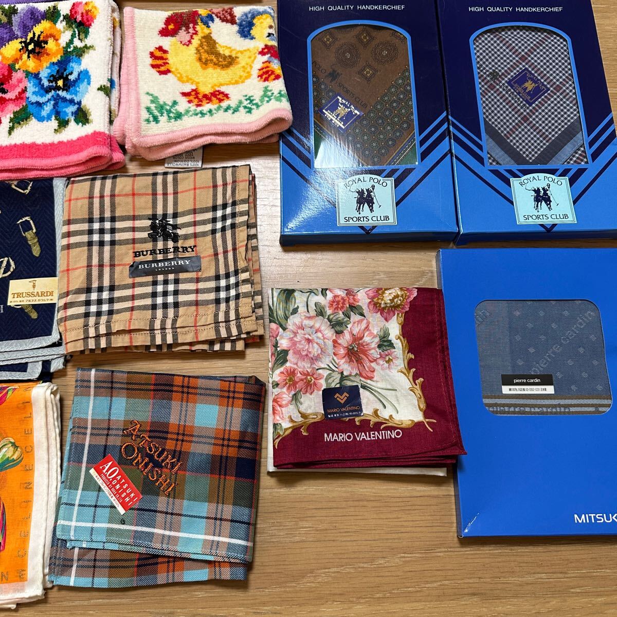 未使用品、美品多数！送料無料！！スカーフ ブランドハンカチ