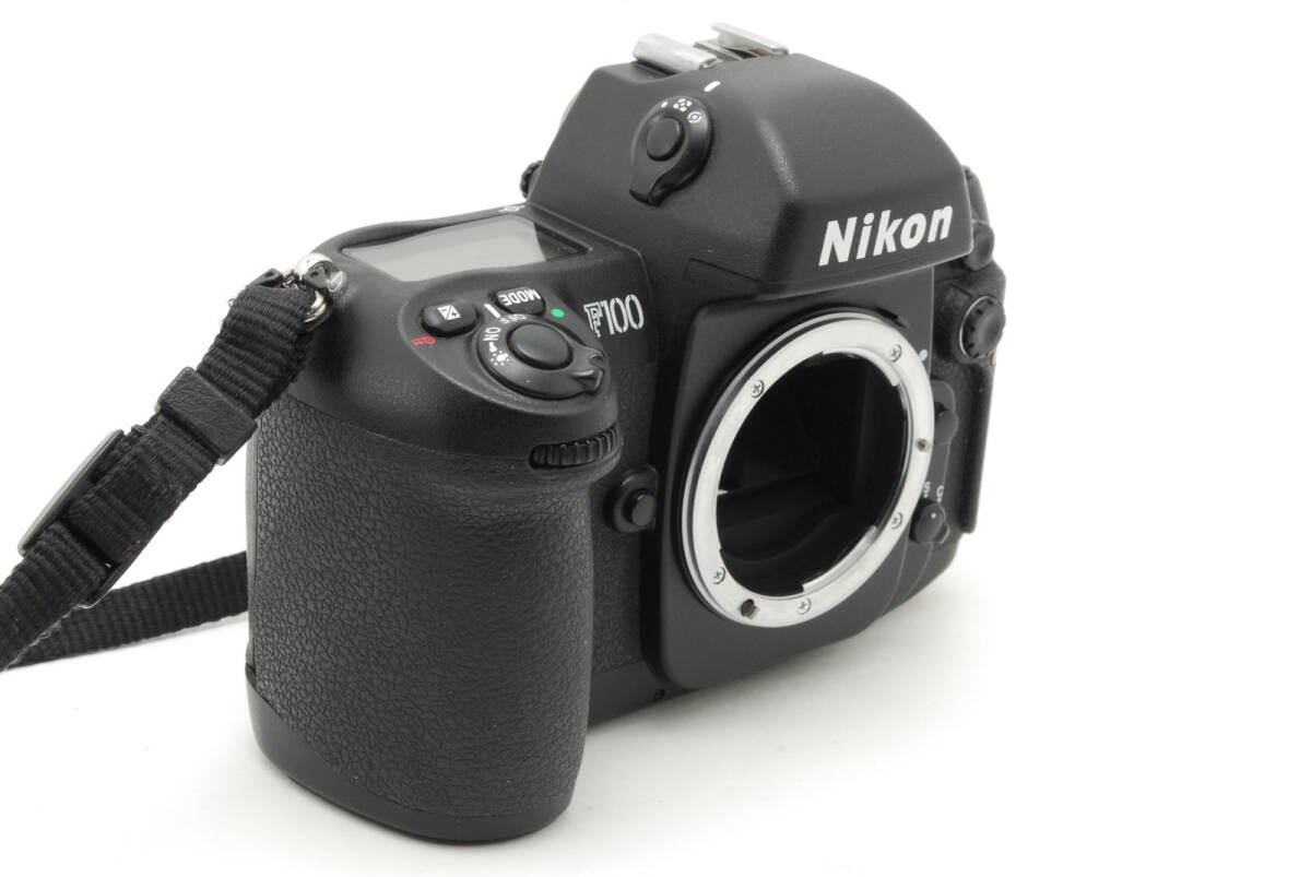 Nikon F100 LENDS AF NIKKOR 28-105mm f/3.5-4.5 Dフード(HB-18)付 #4572