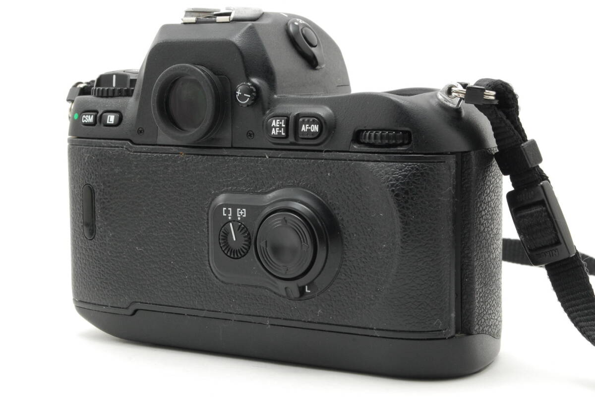 Nikon F100 LENDS AF NIKKOR 28-105mm f/3.5-4.5 Dフード(HB-18)付 #4572