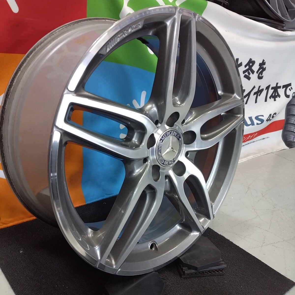 ☆メルセデス・ベンツ純正☆ＡＭＧ　５ツインスポークデザイン★後期モデル★Ａクラス　W176　CLA　W117　Bクラス　W246　W245 ホイール4本_画像3