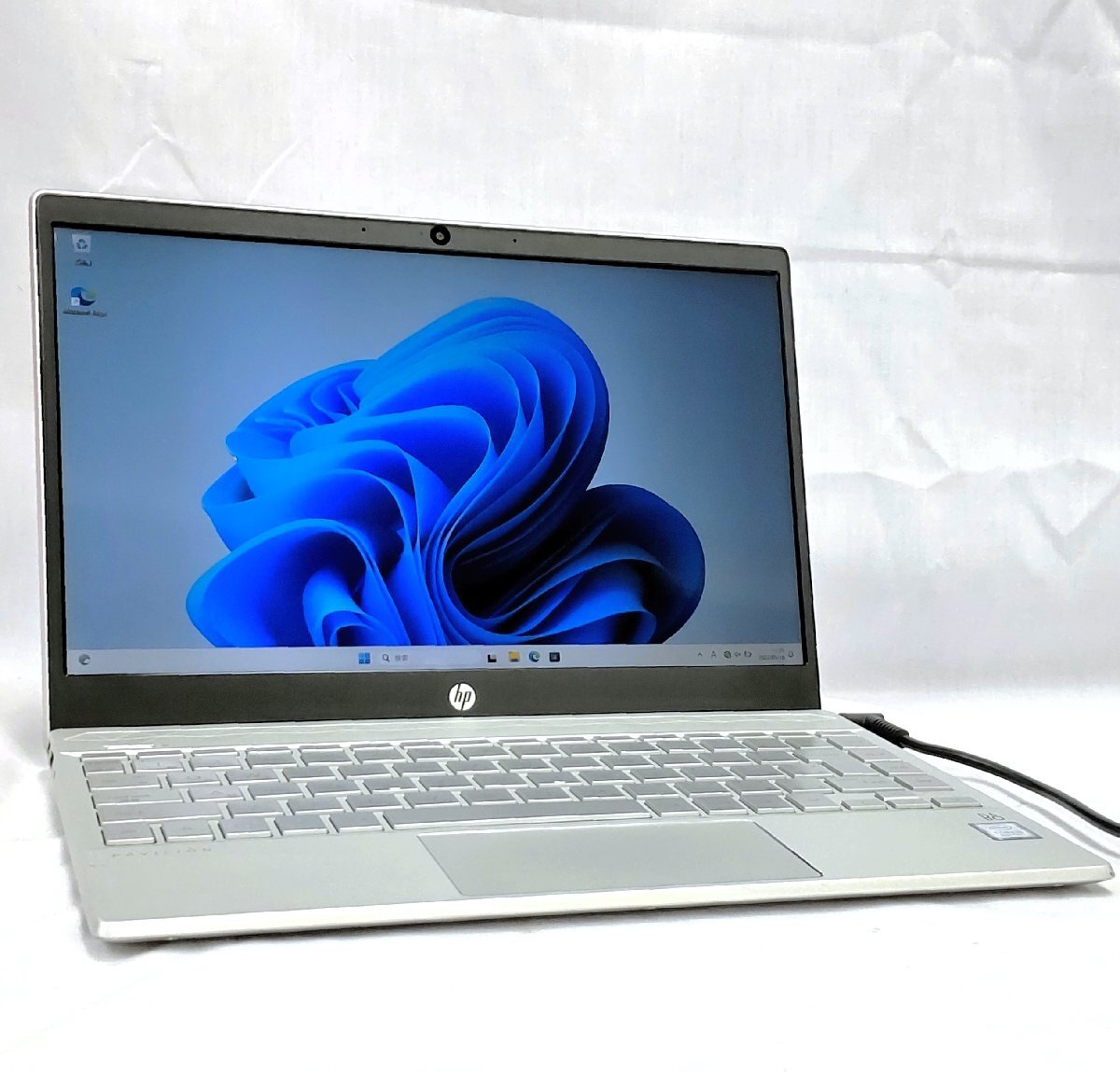 MF2205C【第8世代 i5/破損あり ジャンク】 HP Pavilion Laptop 13-an0xxx CPU:Core i5-8265U@1.60GHz SSD:256GB メモリ:8GB N