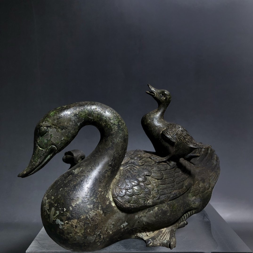 最も 割引 安】明時代 銅製 古美味 古董品 古擺件 中国古美術 鴨型置物 彫刻・オブジェ