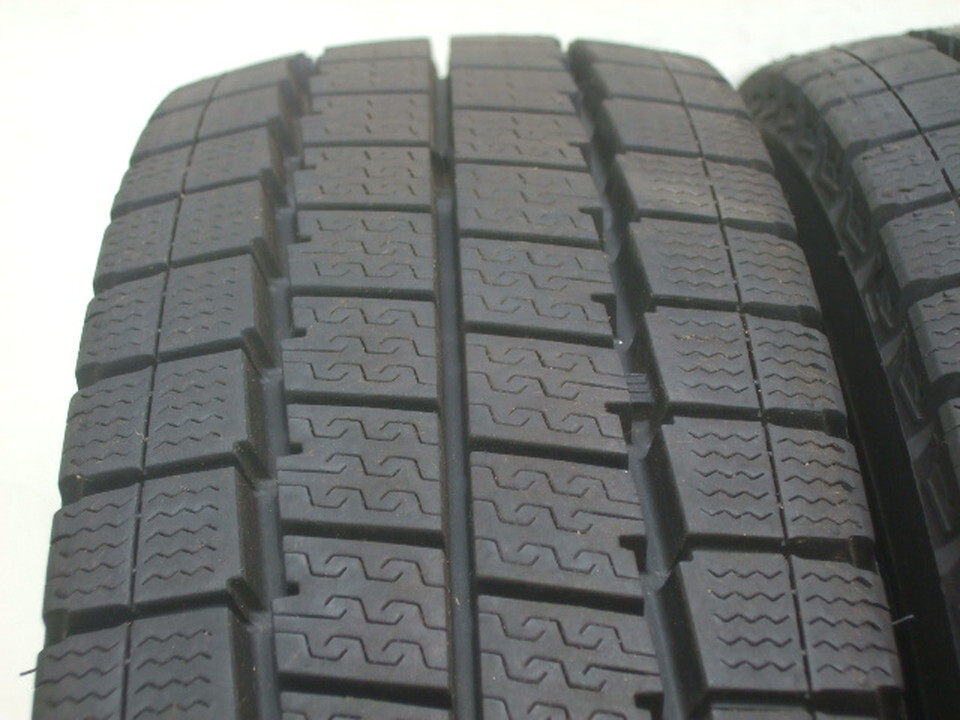 ダンロップ WINTER MAXX LV01 155/80R14 88/86N LT 2024年製 バリ溝 4本セット 会社宛 送料無料 A04_画像2