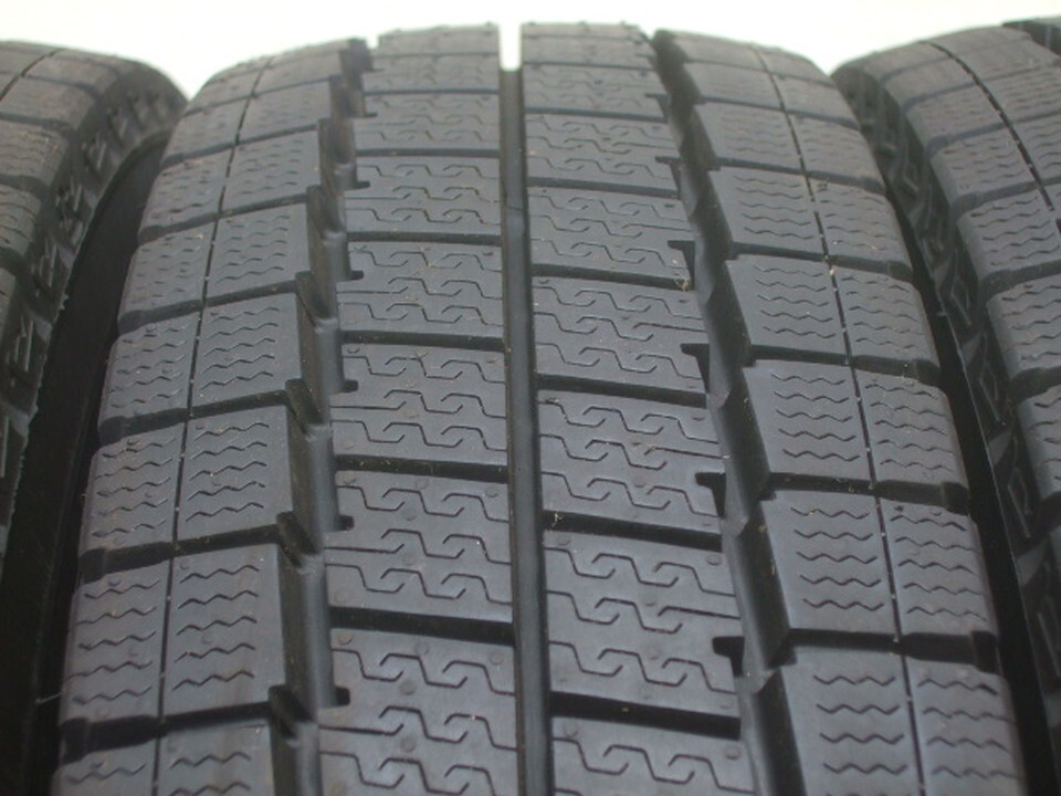 ダンロップ WINTER MAXX LV01 155/80R14 88/86N LT 2024年製 バリ溝 4本セット 会社宛 送料無料 A04_画像3