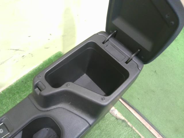 リーフ ZAA-ZE1 コンソールボックス EM57 XBJ 96910-5SK2B 中古_画像3