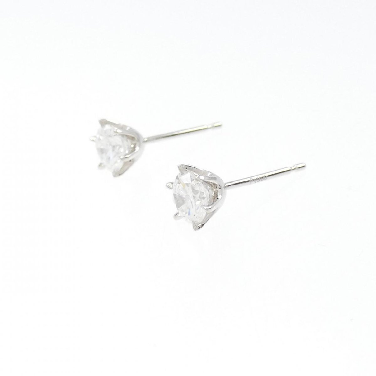 【新品】PT900 ダイヤモンド ピアス 0.336CT 0.335CT F VS2 VG