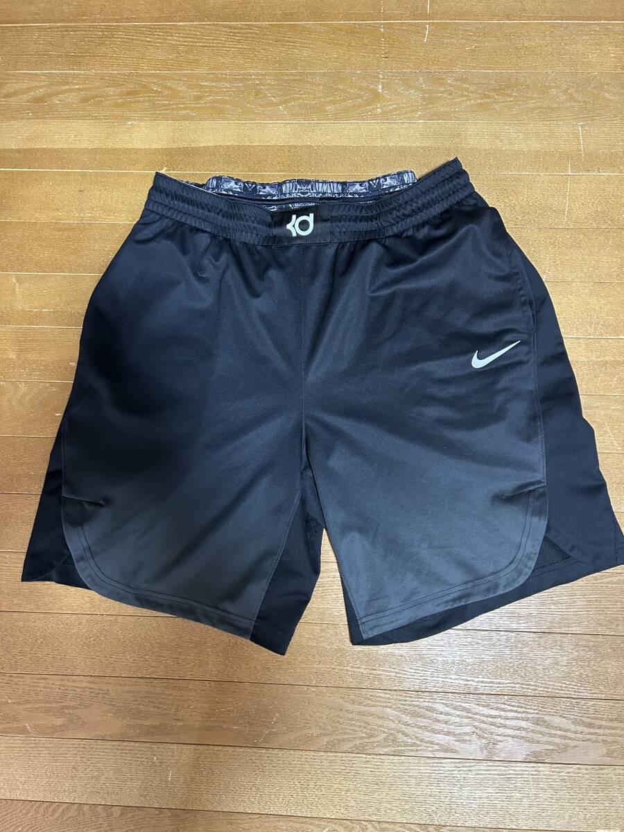 ナイキ　ショートパンツ　　メンズXL　中古品　