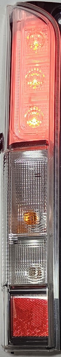 ホンダ N-VAN・JJ1/JJ2 純正 +STYLE COOL テールランプ/テールライト ASSY 左右 LED クリアレンズ 100-6228 美品 右側新品未使用 2022年車 _画像3
