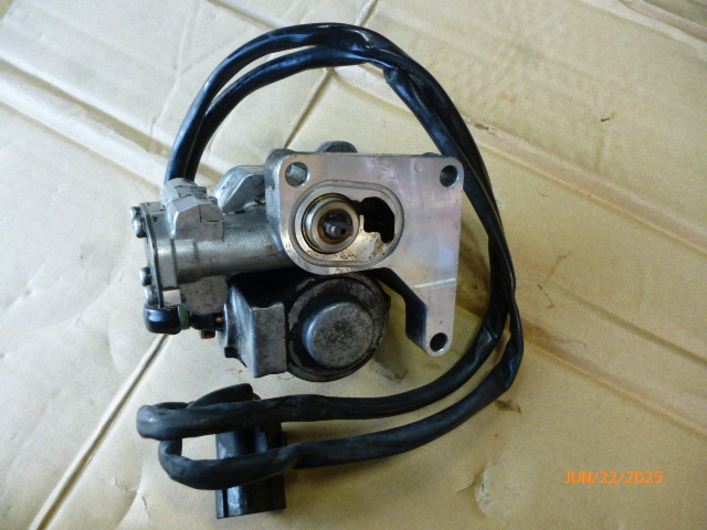 格安売り切り！美品！Mazda純正 RX-7(FD3S) 用 メタリングオイルポンプ Metering oil pump MOP FD6型実働車からの取り外しです?