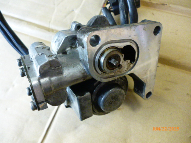 格安売り切り！美品！Mazda純正 RX-7(FD3S) 用 メタリングオイルポンプ Metering oil pump MOP FD6型実働車からの取り外しです?
