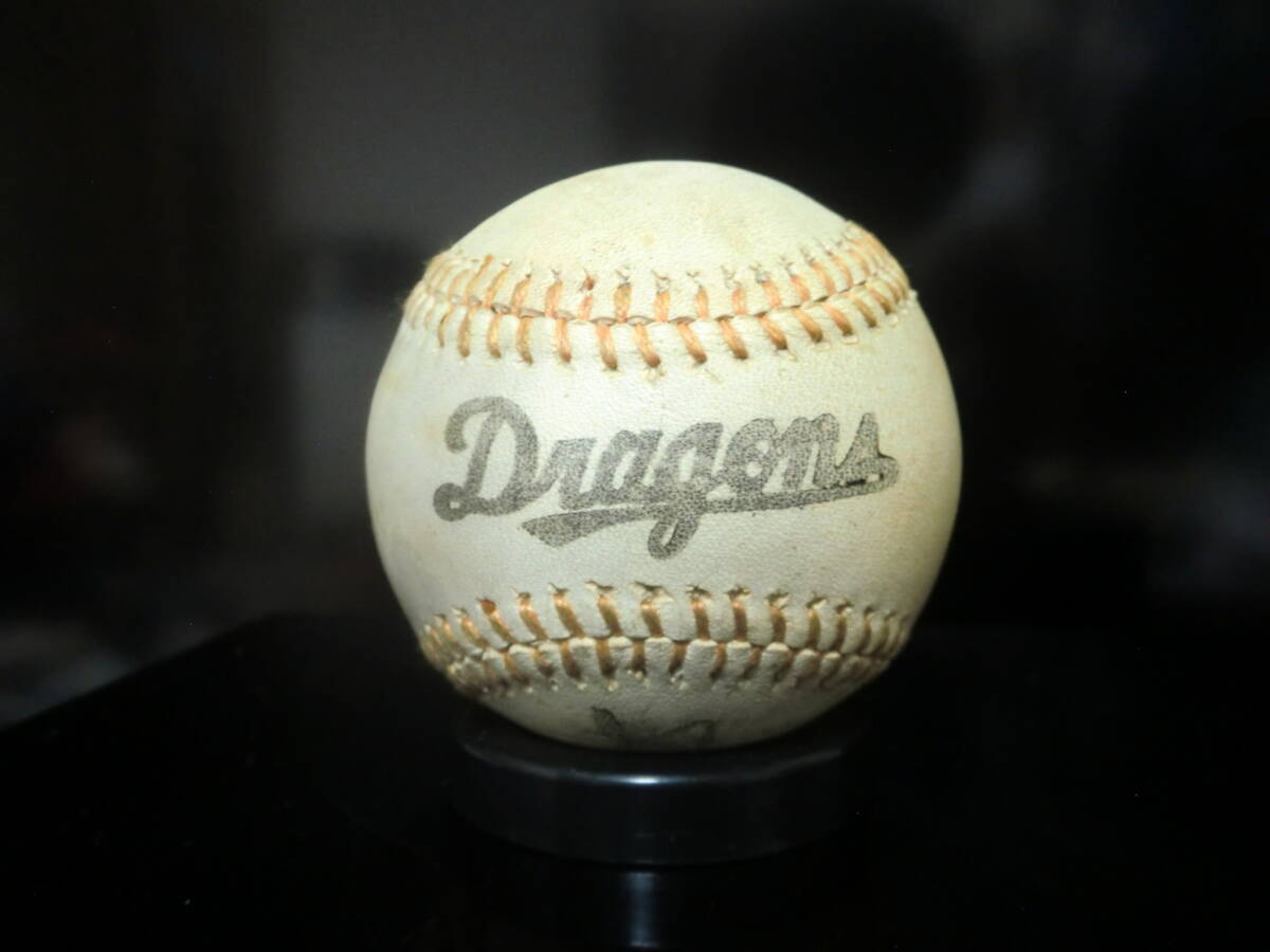 Chunichi Dragons звезда .. один автограф мяч