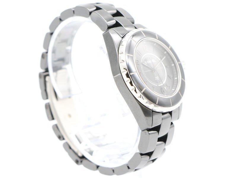 【 シャネル CHANEL 】 腕時(shí)計(jì) J12 H3828 インテンスブラック 33mm ワンショットモデル セラミック クォーツ レディース 箱 新著 70347-1
