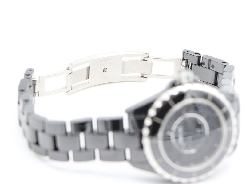 【 シャネル CHANEL 】 腕時(shí)計(jì) J12 H3828 インテンスブラック 33mm ワンショットモデル セラミック クォーツ レディース 箱 新著 70347-1