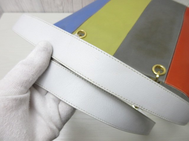 美品 Ferragamo フェラガモ トートバッグ ショルダーバッグ バッグ レザー マルチカラー A4収納可 85907