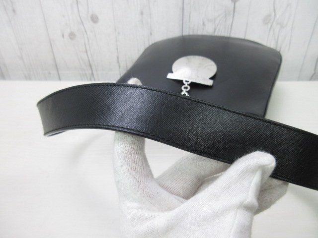 極美品 Ferragamo フェラガモ ガンチーニ ショルダーバッグ バッグ レザー 黒 85841Y