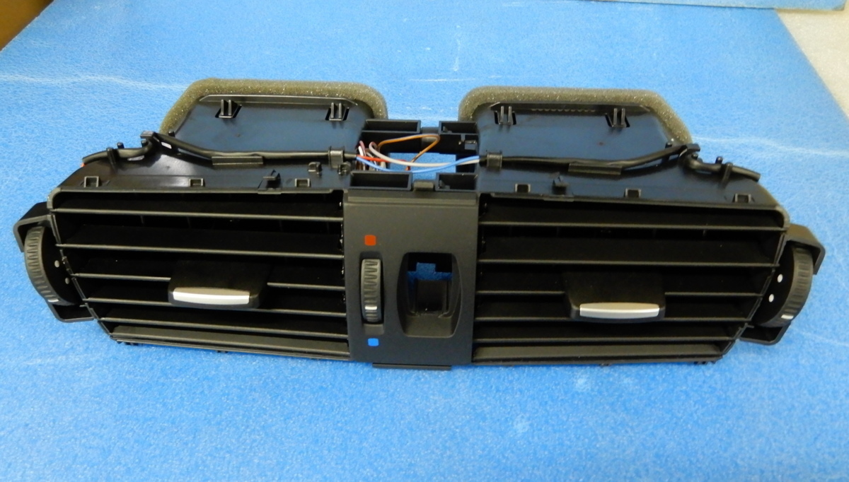 BMW純正 64229184743 フレッシュエアグリルセンター F25 在庫処分!_画像1