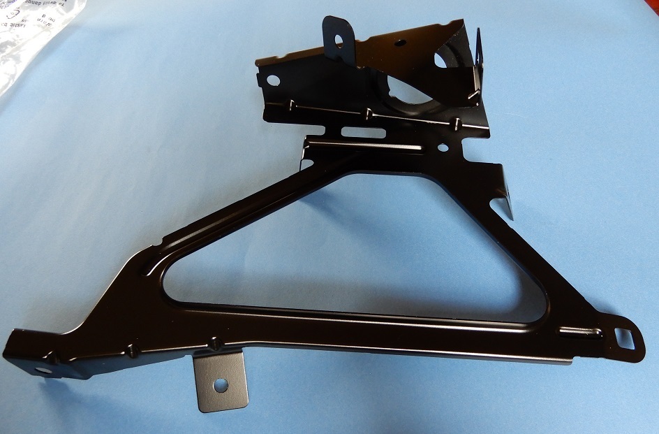 BMW純正　 フェンダー/ヘッドライト用ホルダーLH　在庫処分　41357207185_画像1