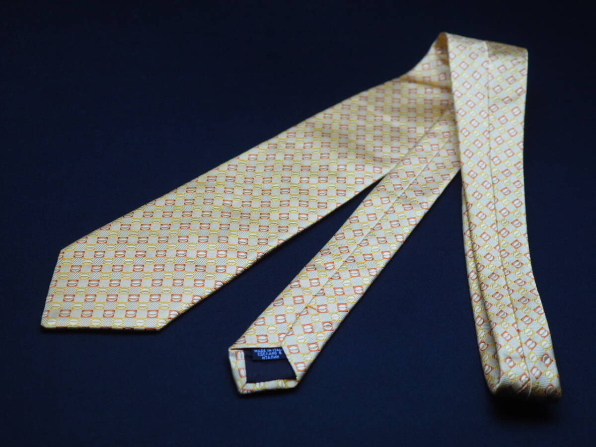 美品【HUGO BOSS ヒューゴ ボス】 E2900 黄ゴールド SILK ブランド ネクタイ 古着 良品_画像6